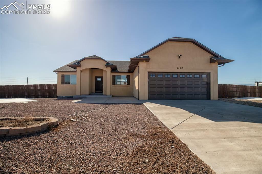 Property Photo:  1152 E Desert Cove Drive  CO 81007 