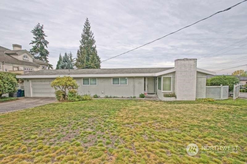 Property Photo:  5789  105th Avenue NE  WA 98033 