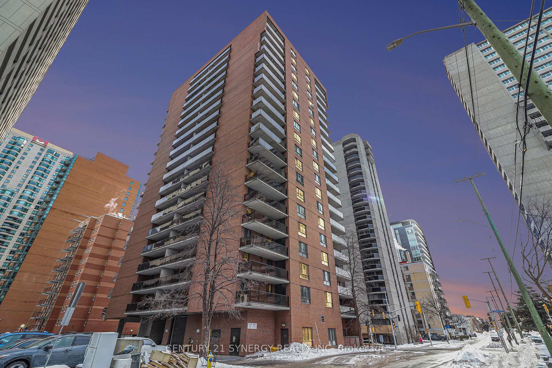 Property Photo: 475 Laurier Avenue 405 ON K1R 7X1