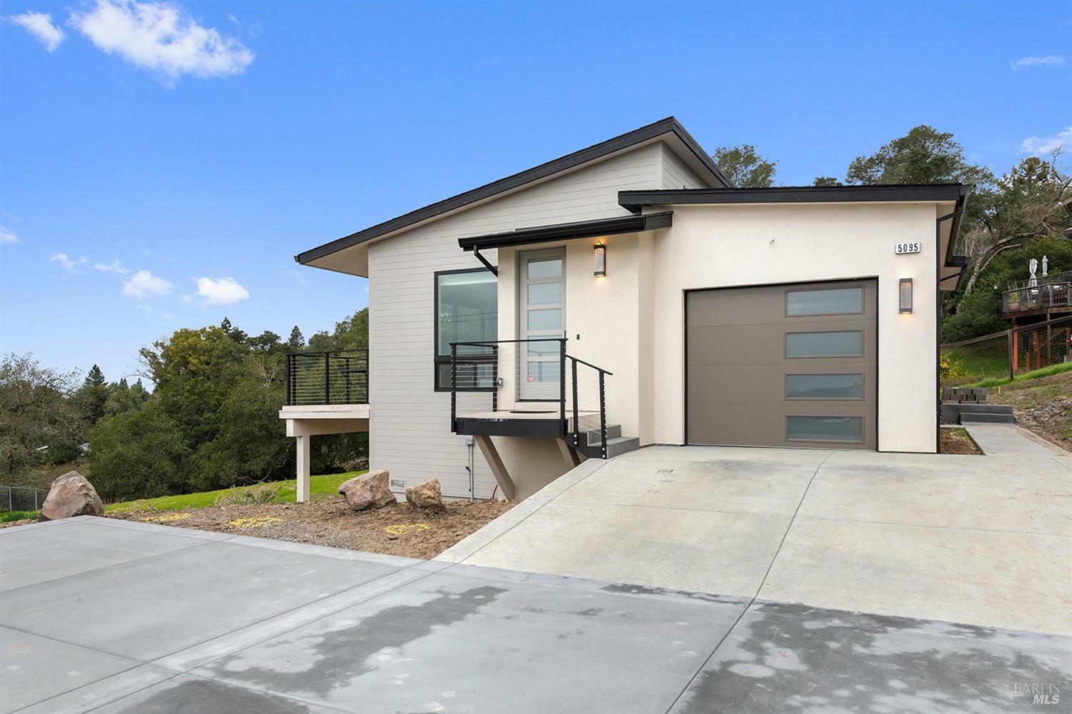 Property Photo:  1292 Wikiup Drive  CA 95403 