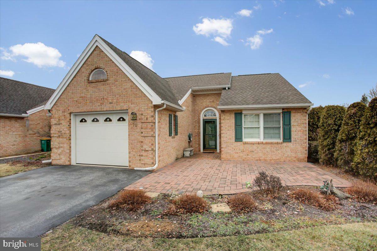 Property Photo:  70 Sanibel Lane  PA 17201 