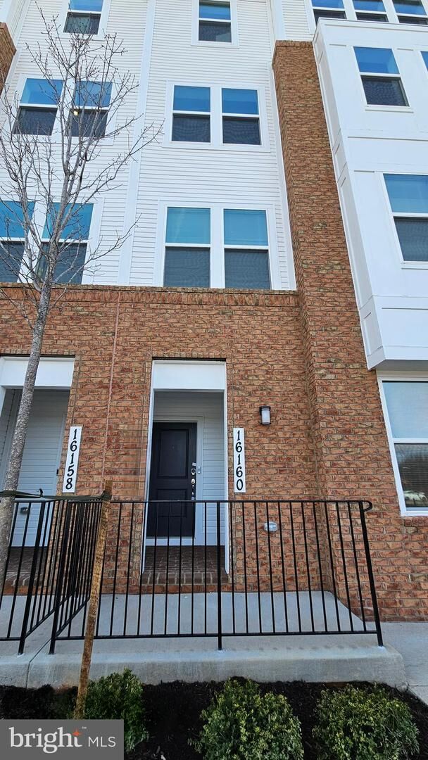 Property Photo: 16160 Frederick Road 13 MD 20850