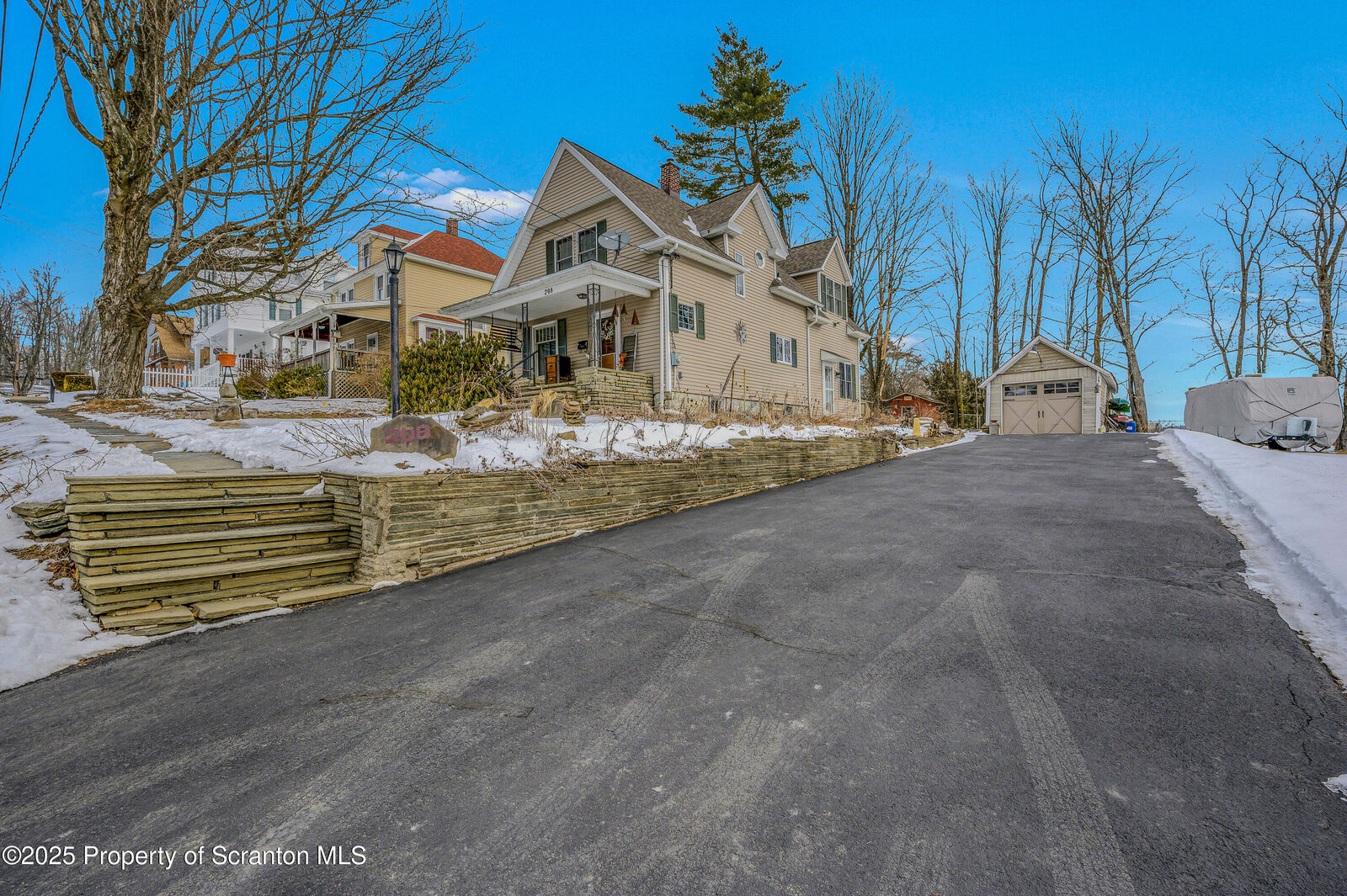 Property Photo:  208 Lathrop Street  PA 18801 