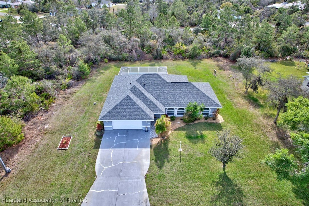 Property Photo:  592 NE Flamingo Road NE  FL 33852 