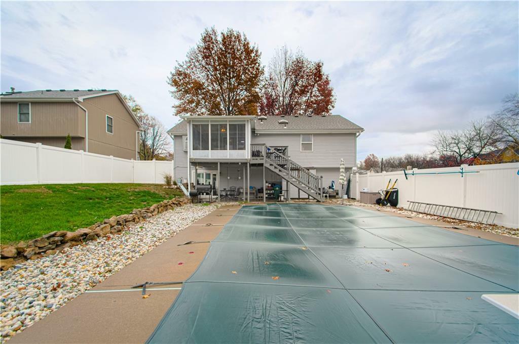 Property Photo:  3600 NW Hidden Pointe Drive  MO 64015 