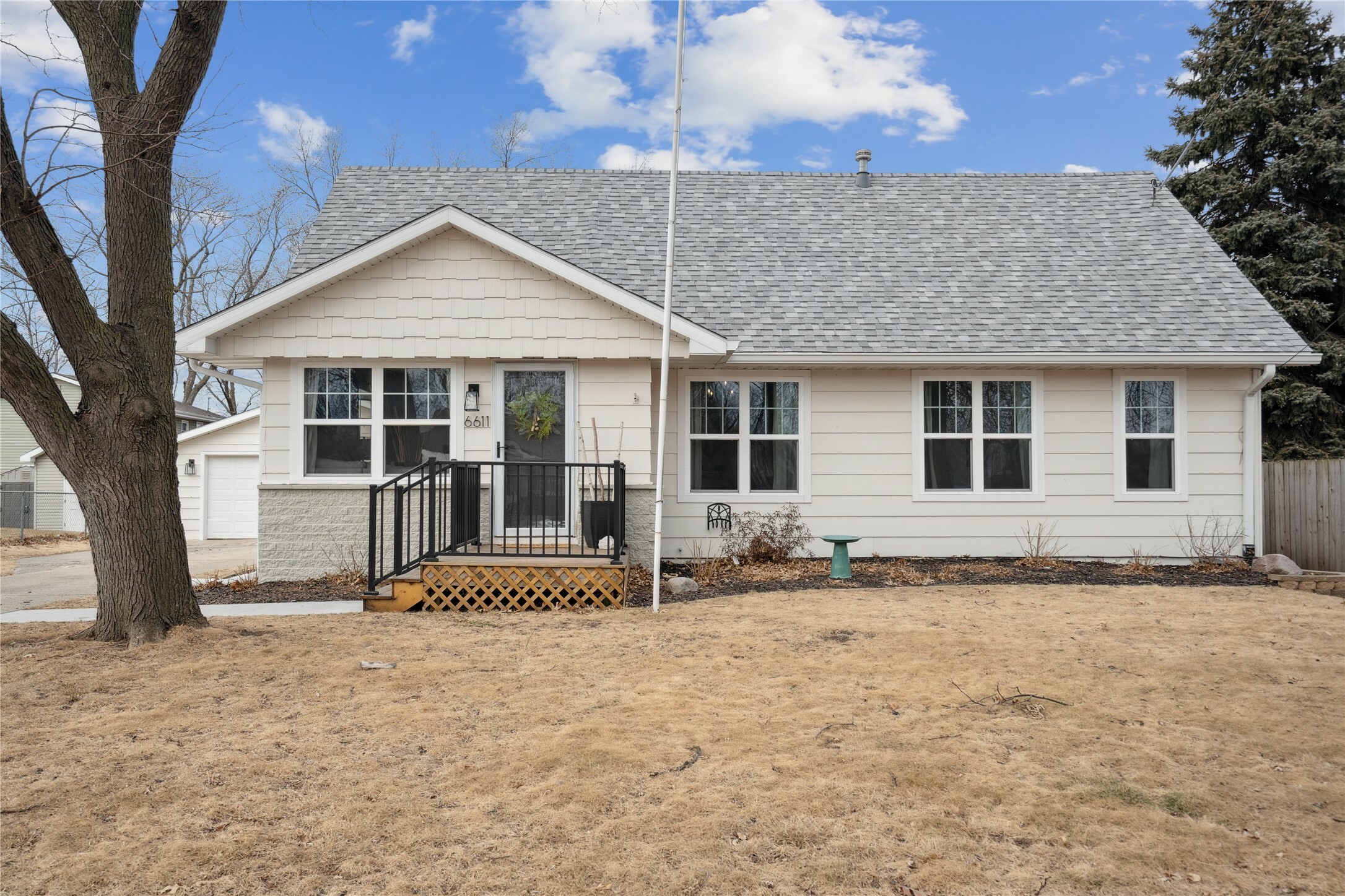 Property Photo:  6611 Townsend Avenue  IA 50322 