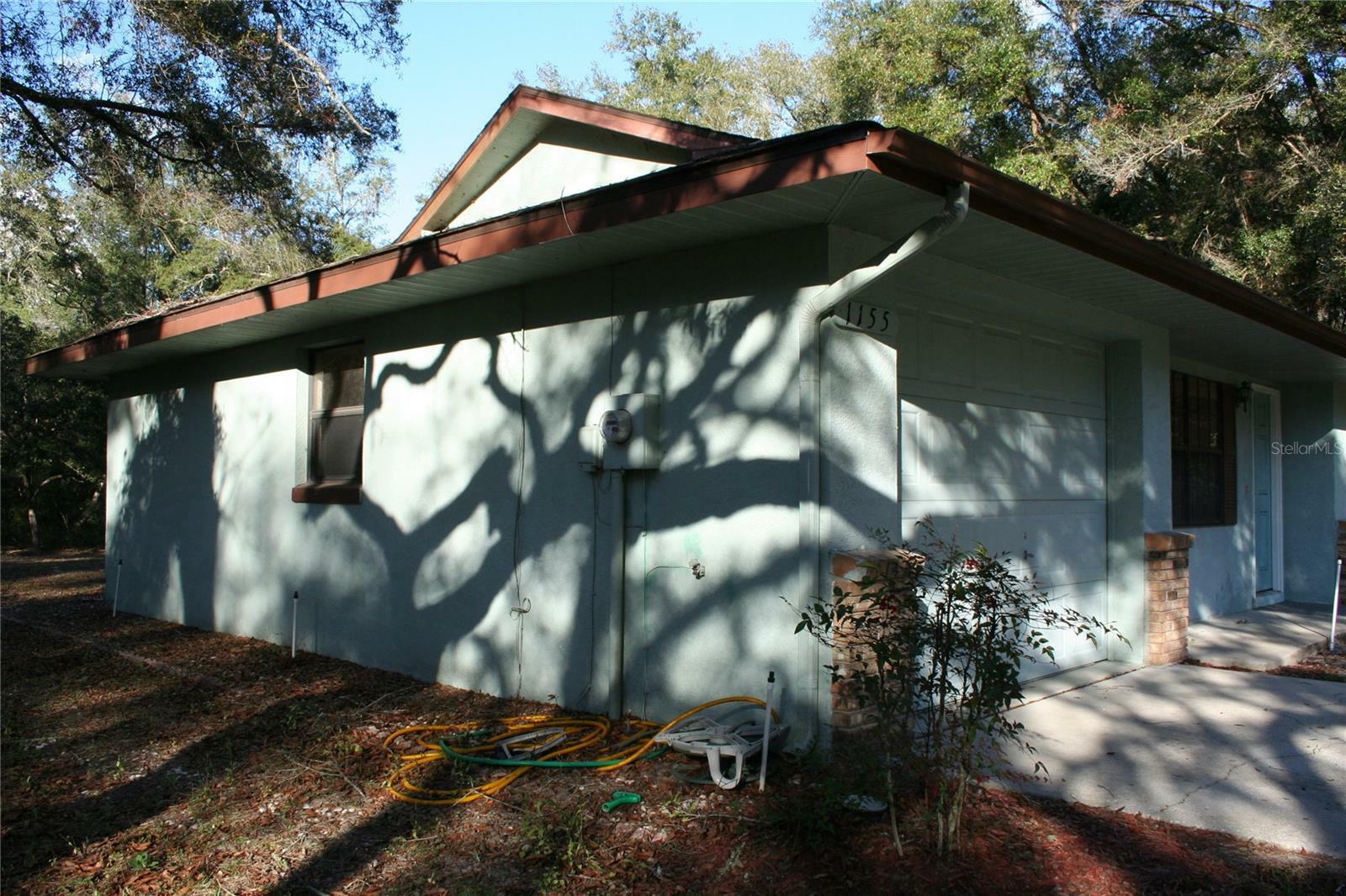 Property Photo:  1155 E Bismark Street  FL 34442 