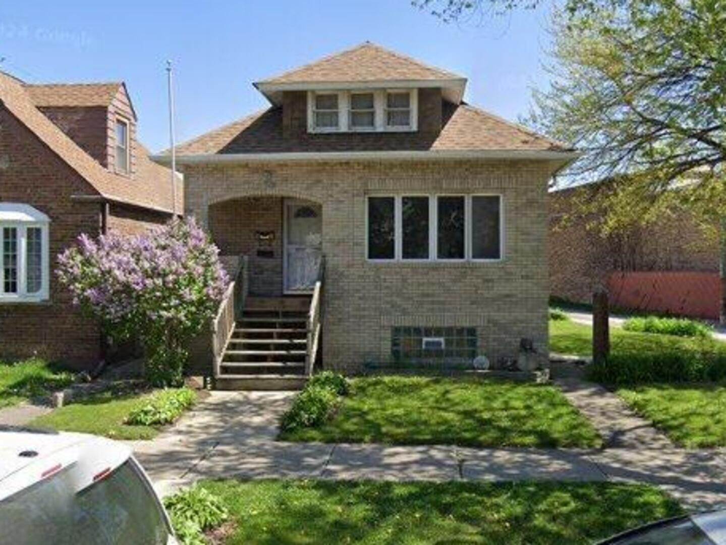 Property Photo: 3119 East Avenue IL 60402