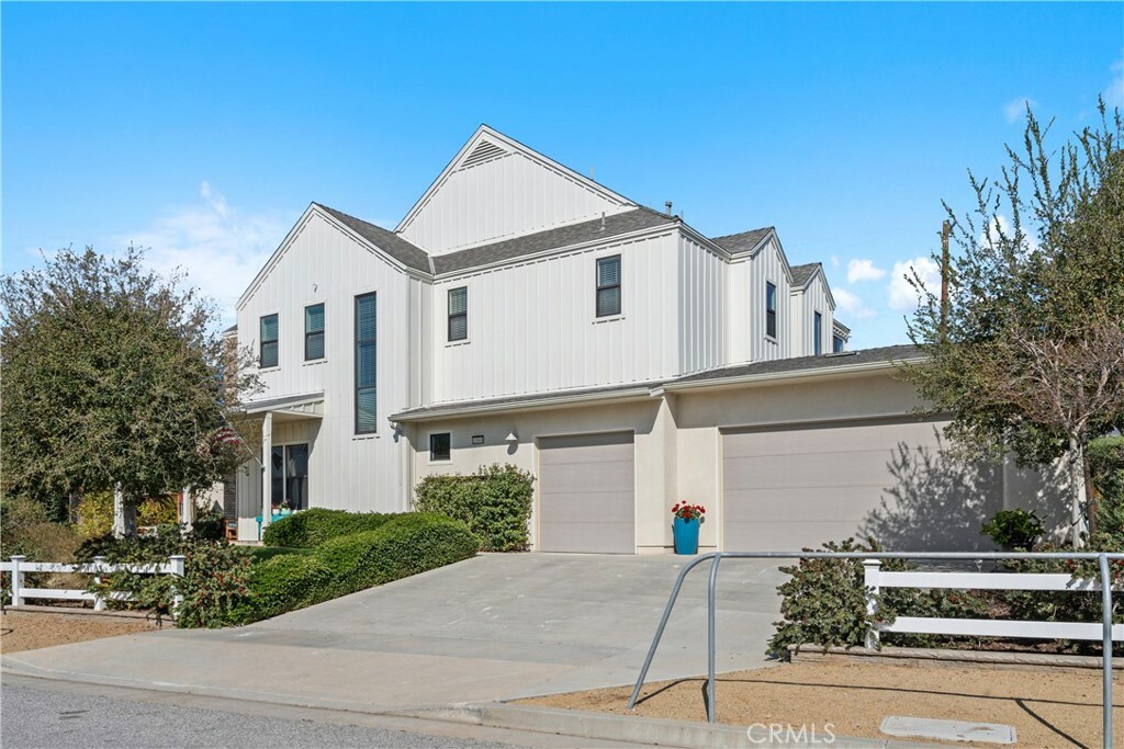 Property Photo:  10868 Bee Cyn  CA 91311 