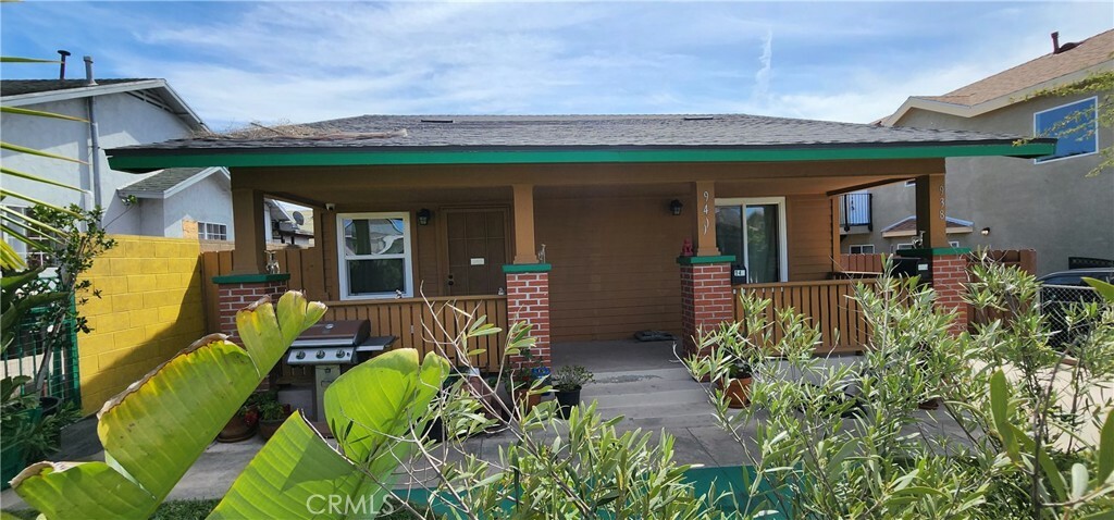 Property Photo: 938 S Bernal Avenue CA 90023