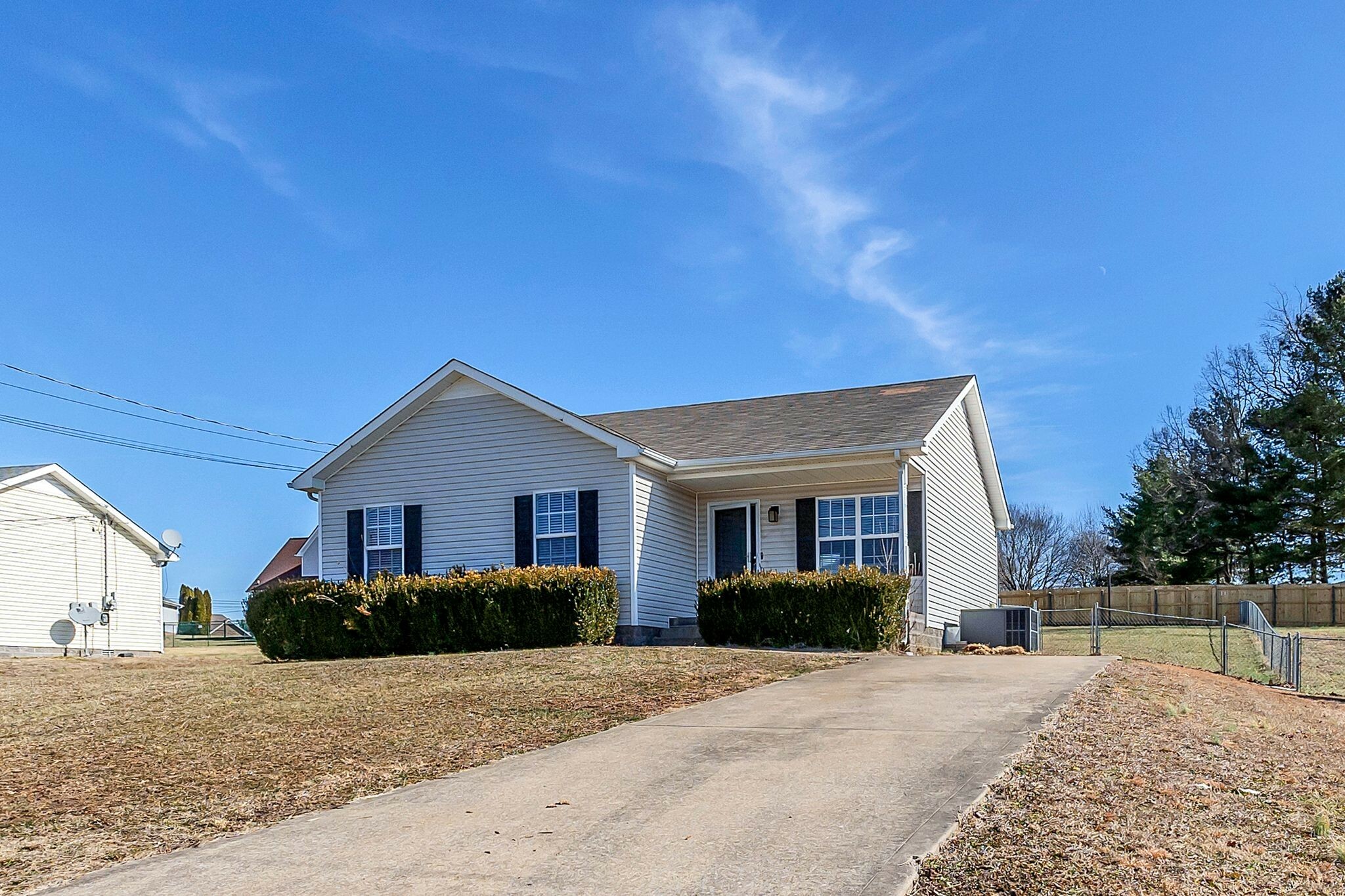 Property Photo:  3381 Summerfield Dr  TN 37042 