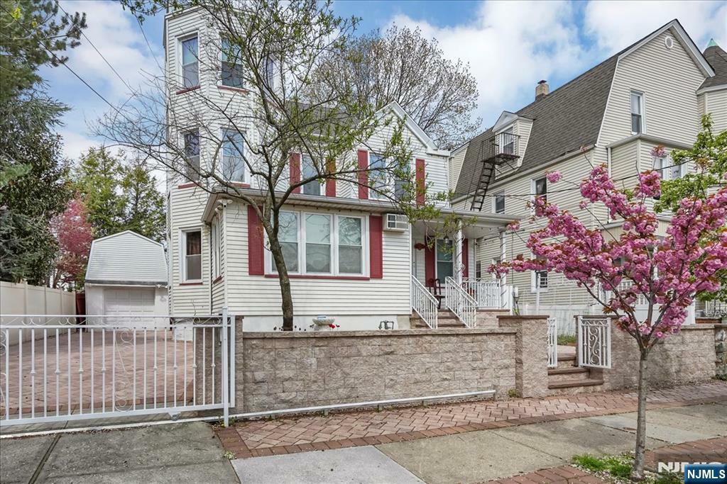 Property Photo:  113 Oakwood Avenue 2  NJ 07010 