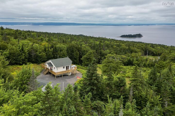 Property Photo: 74 6101 Rd (Leos Lane) NS B0E 2K0