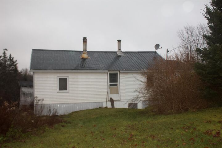 Property Photo: 173 Pleasant Valley Road NS B0N 1X0