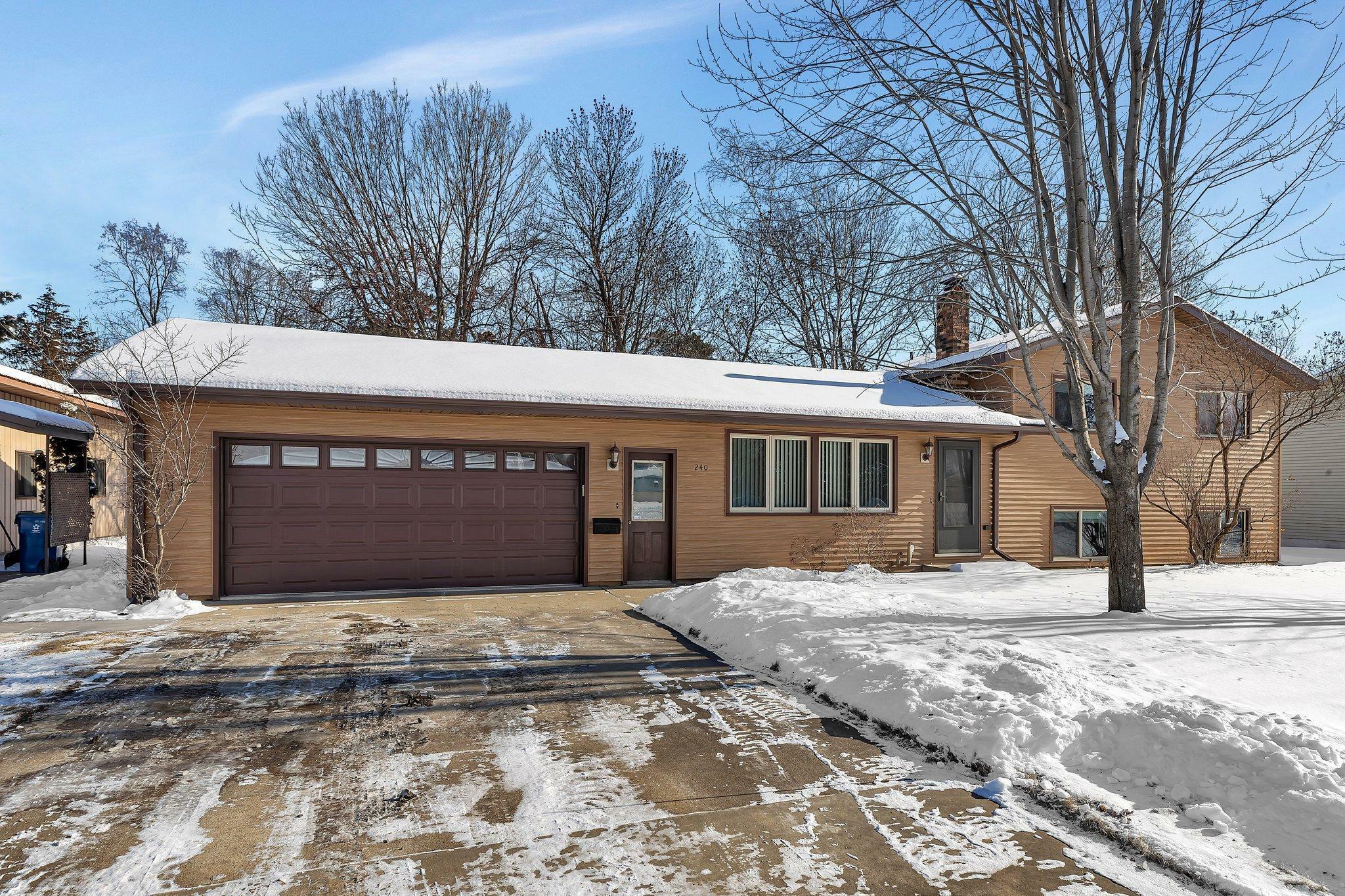 Property Photo:  240 Division Street N  MN 56367 