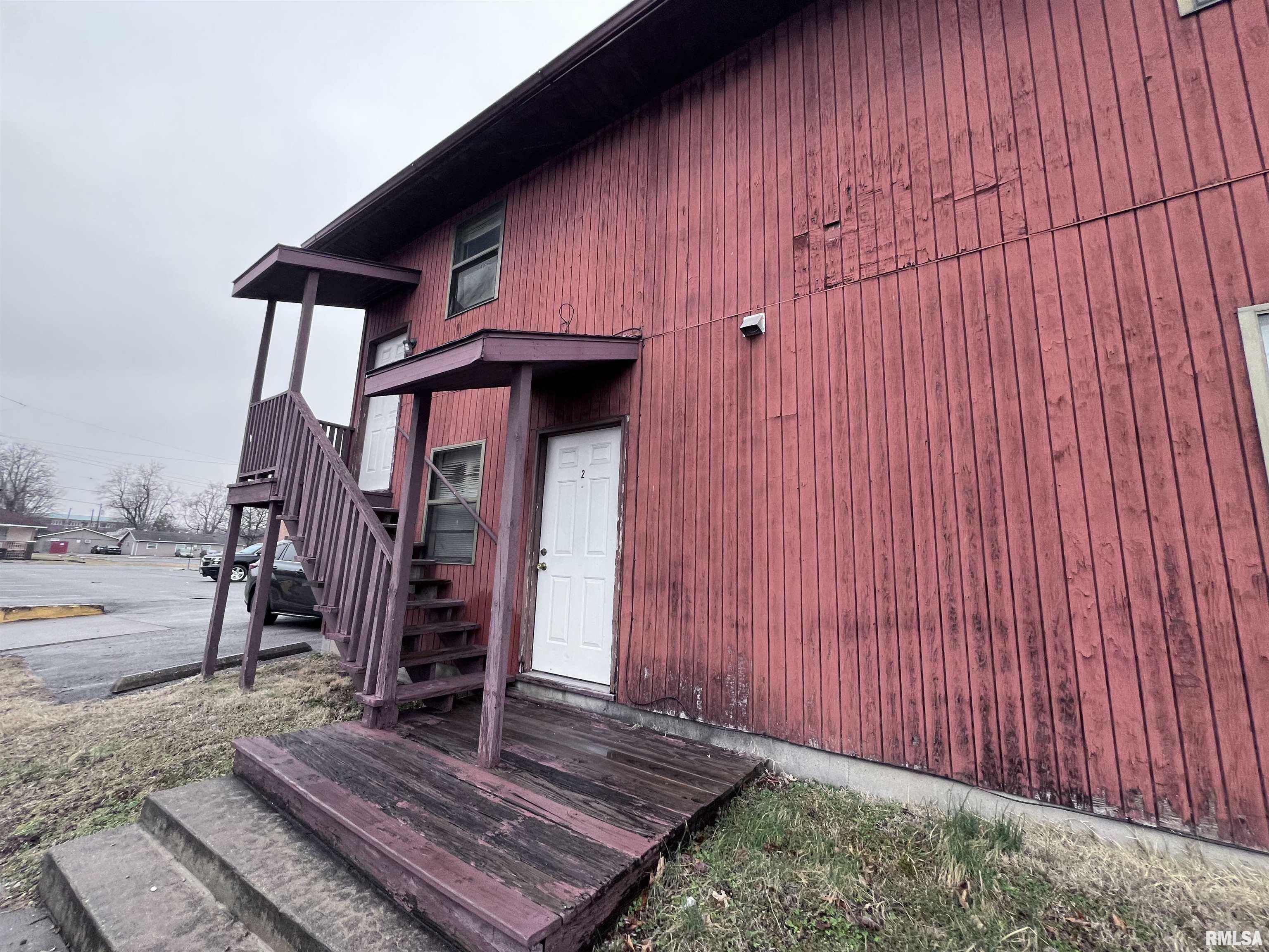 Property Photo: 512 S Wall Street IL 62901