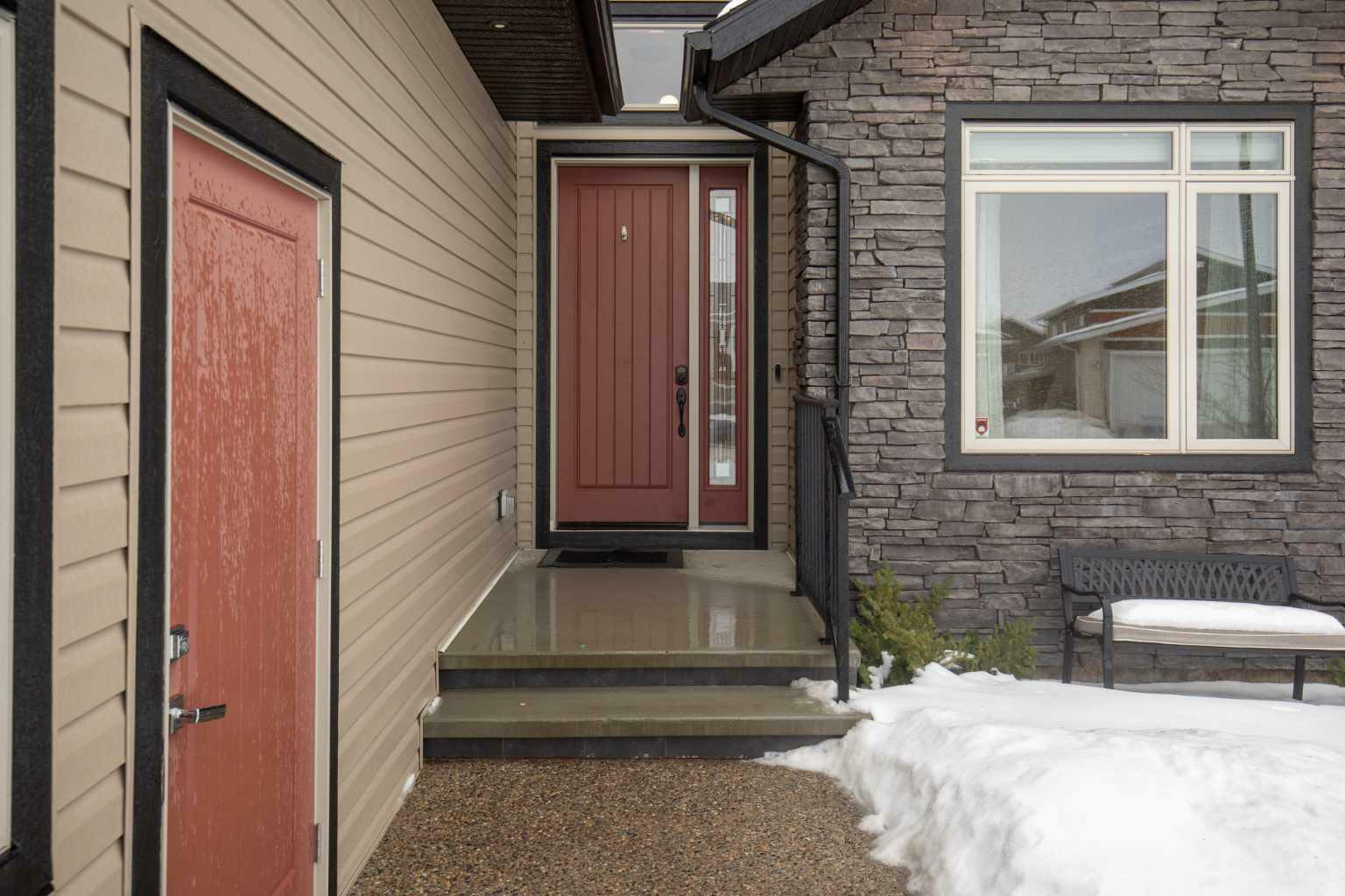 Property Photo:  77 Lundberg Crescent  AB T4R 0R2 