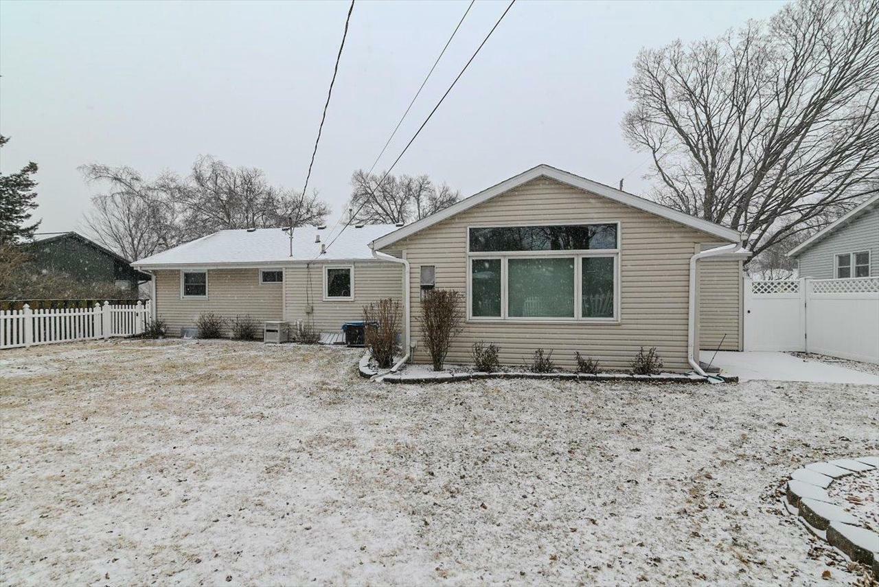 Property Photo:  925 Northland Drive  WI 53704 