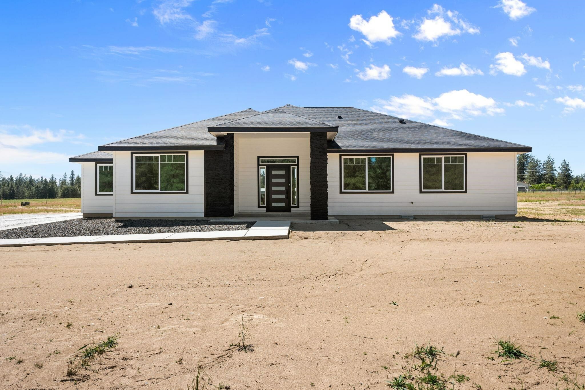 Property Photo: 914 E Deer Park-Milan Rd WA 99006