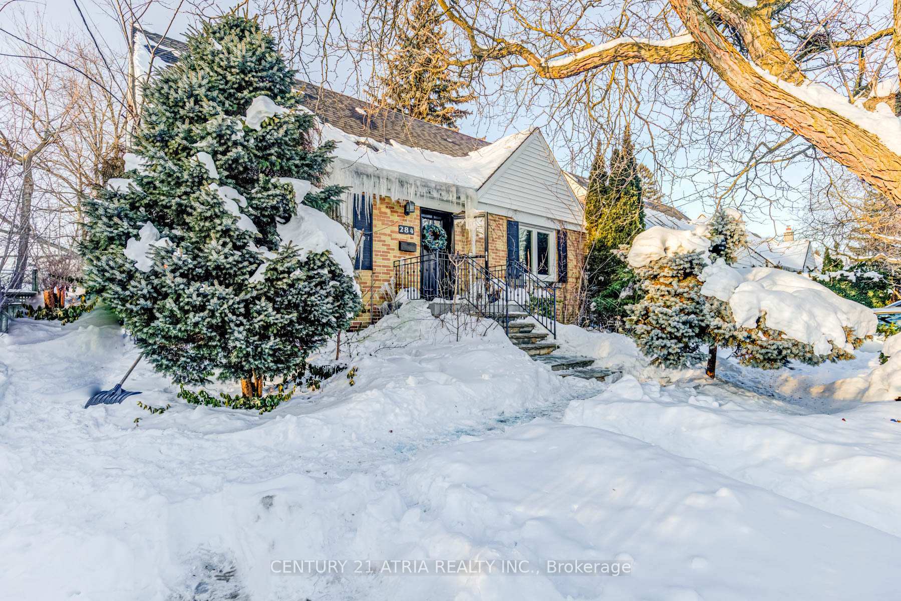 Photo de la propriété:  284 Bogert Ave  ON M2N 1L5 