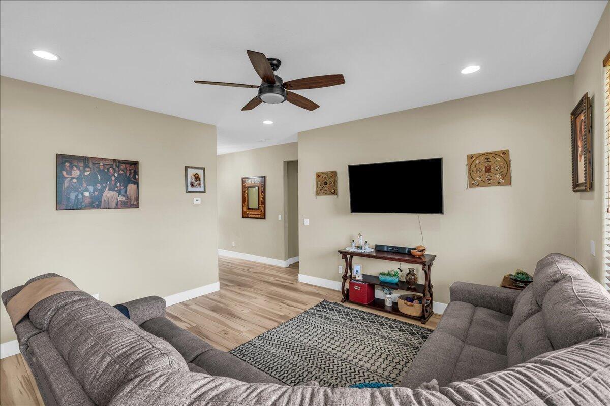 Property Photo: 1110 W Emerald Dr UT 84770