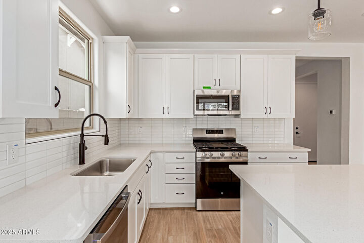 Property Photo: 5359 W Las Palmaritas Drive AZ 85302
