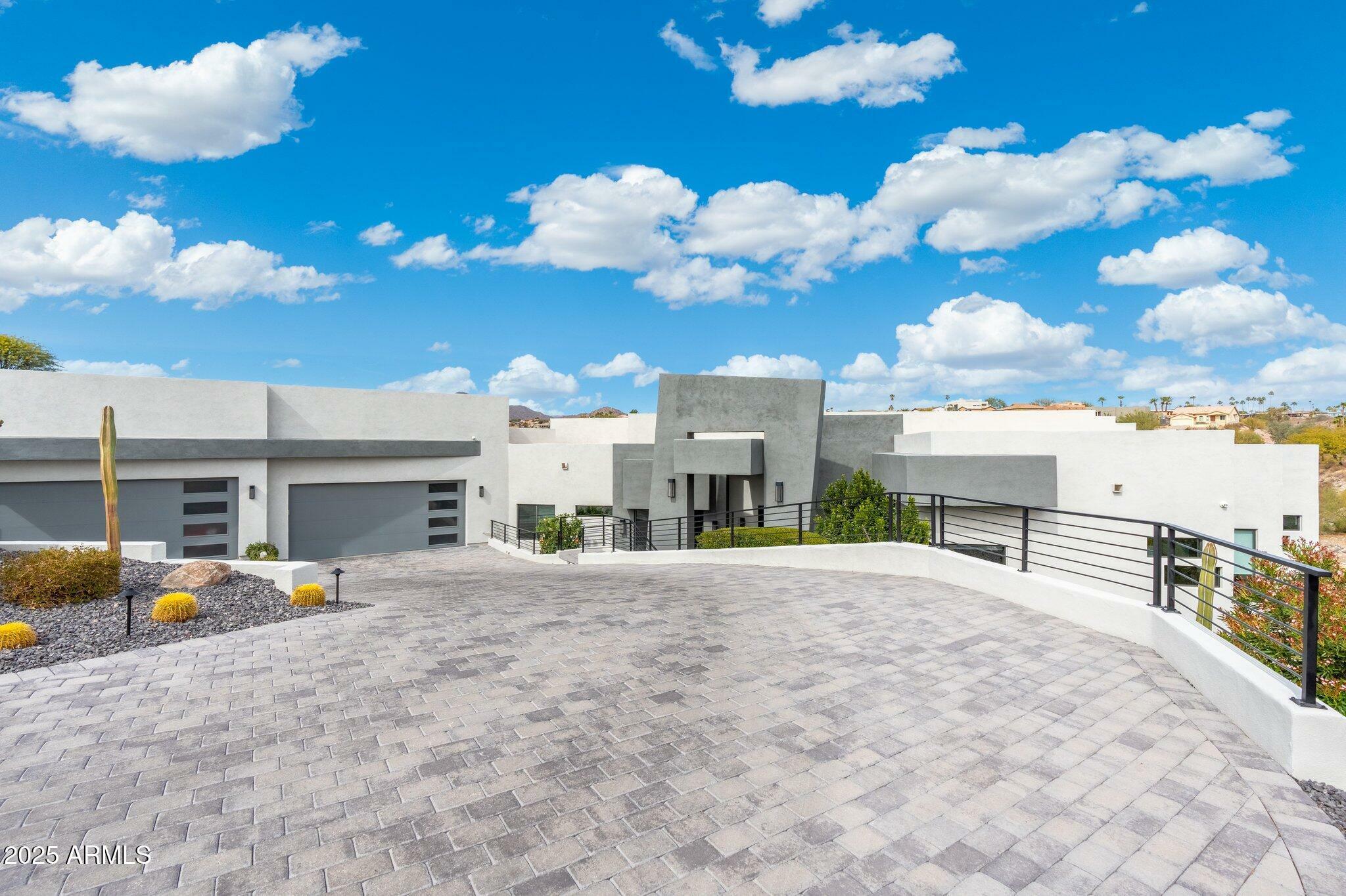 Property Photo: 15642 E Palatial Drive AZ 85268