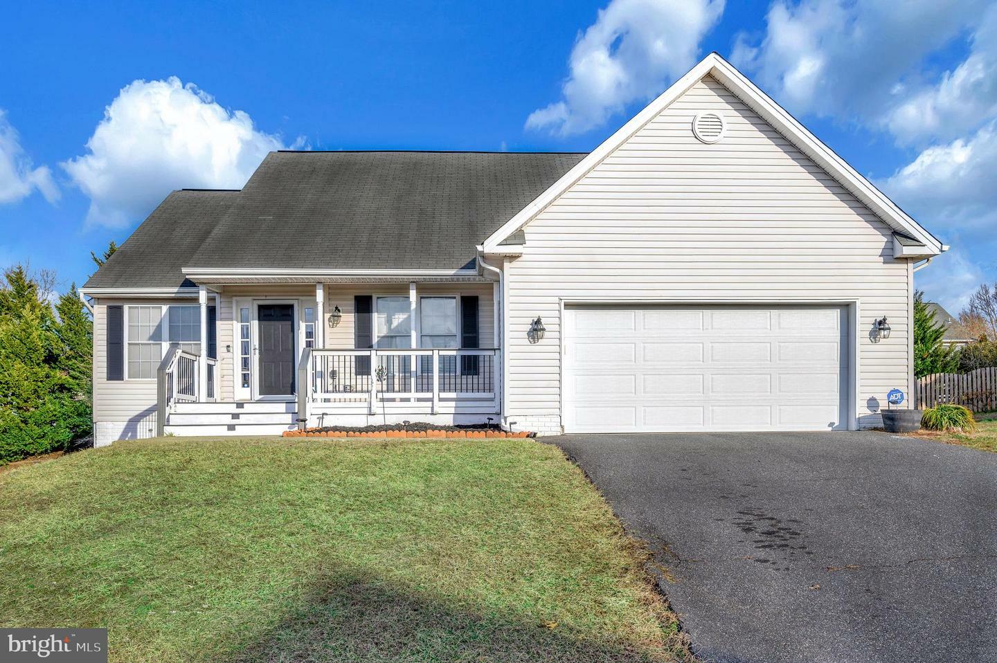 Property Photo:  9807 Minuteman Court  VA 22408 