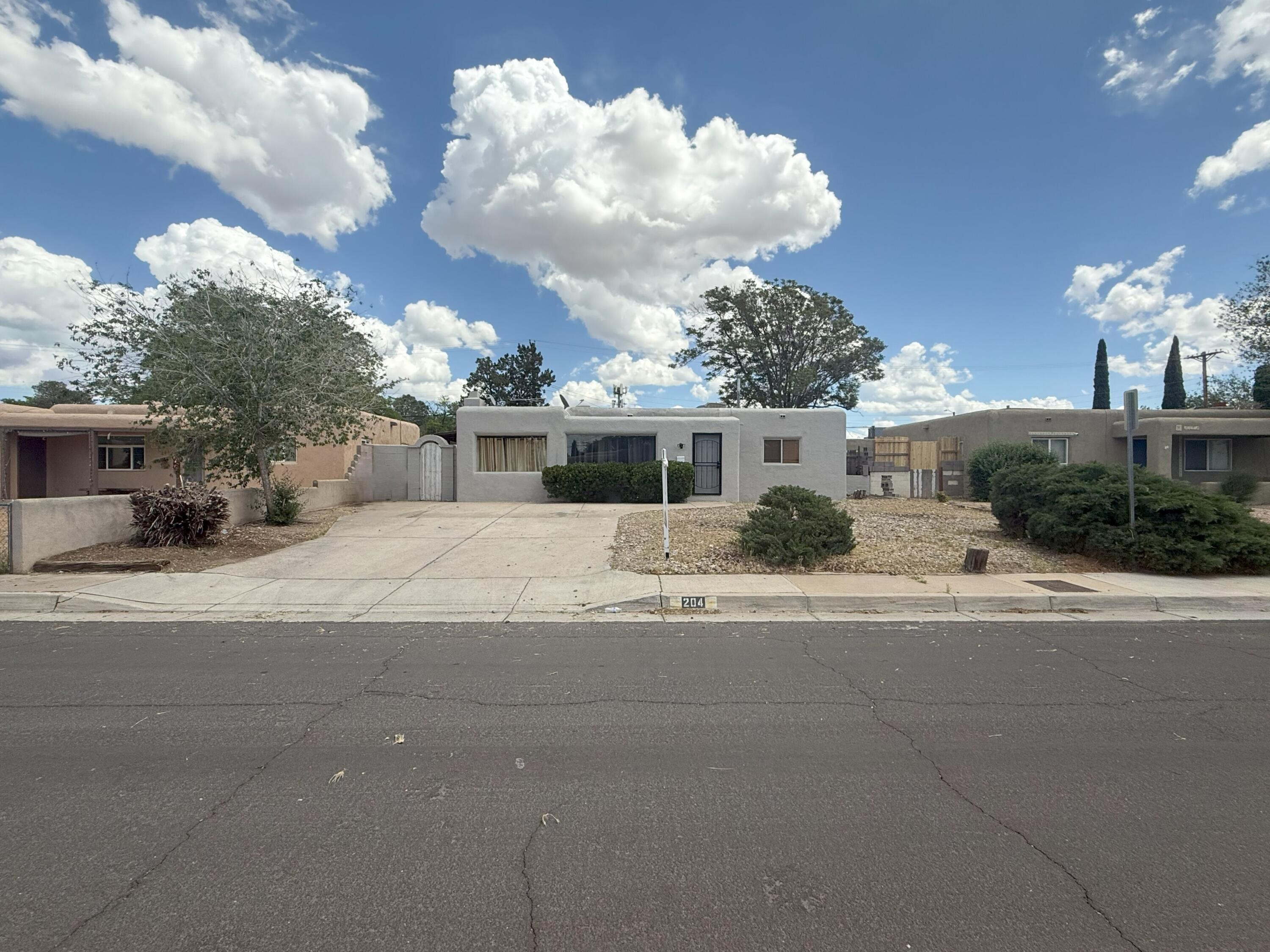 204 Laguayra Drive NE  Albuquerque NM 87108 photo