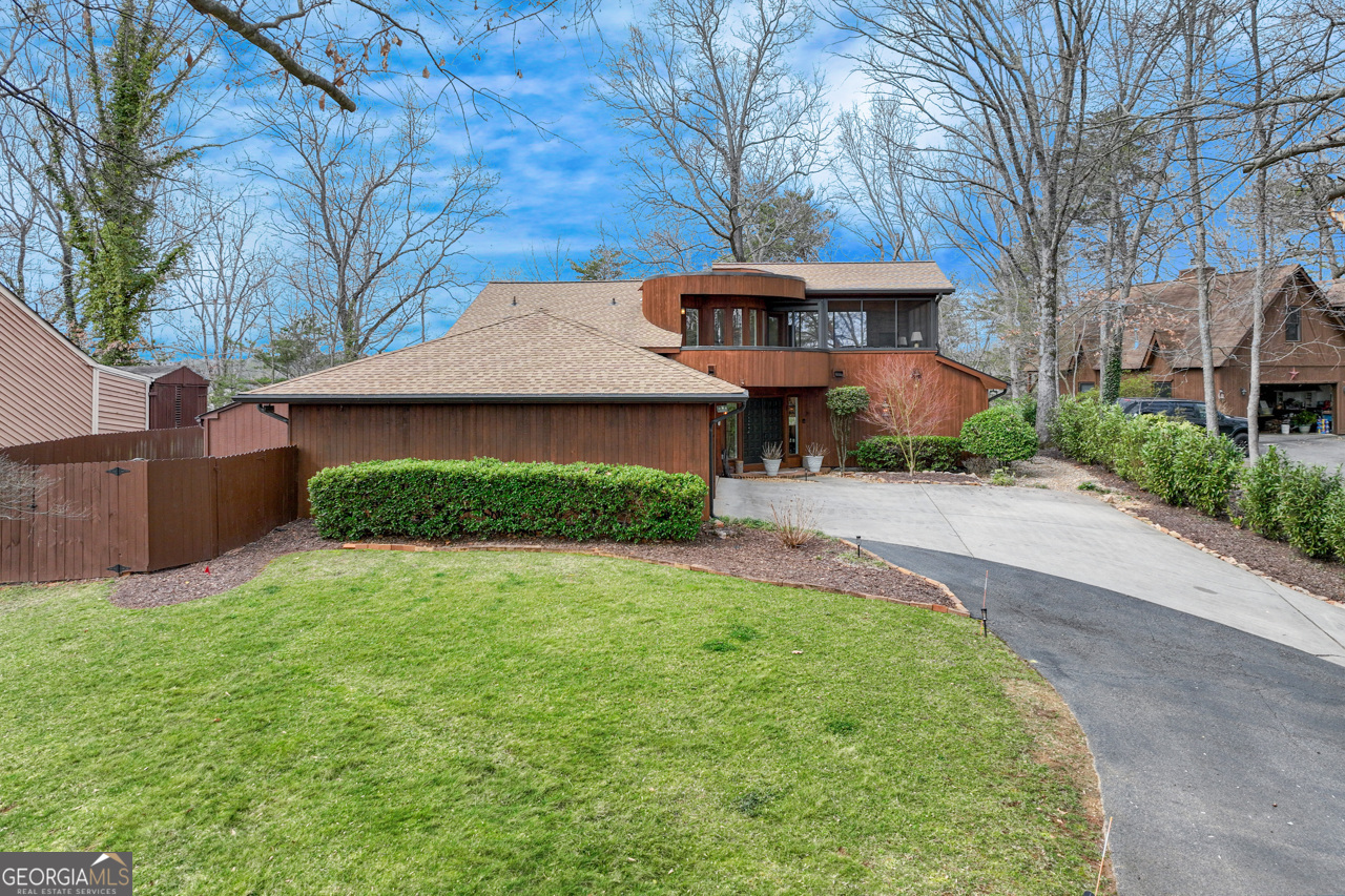 Property Photo:  4110 Sinclair Shores Road  GA 30041 