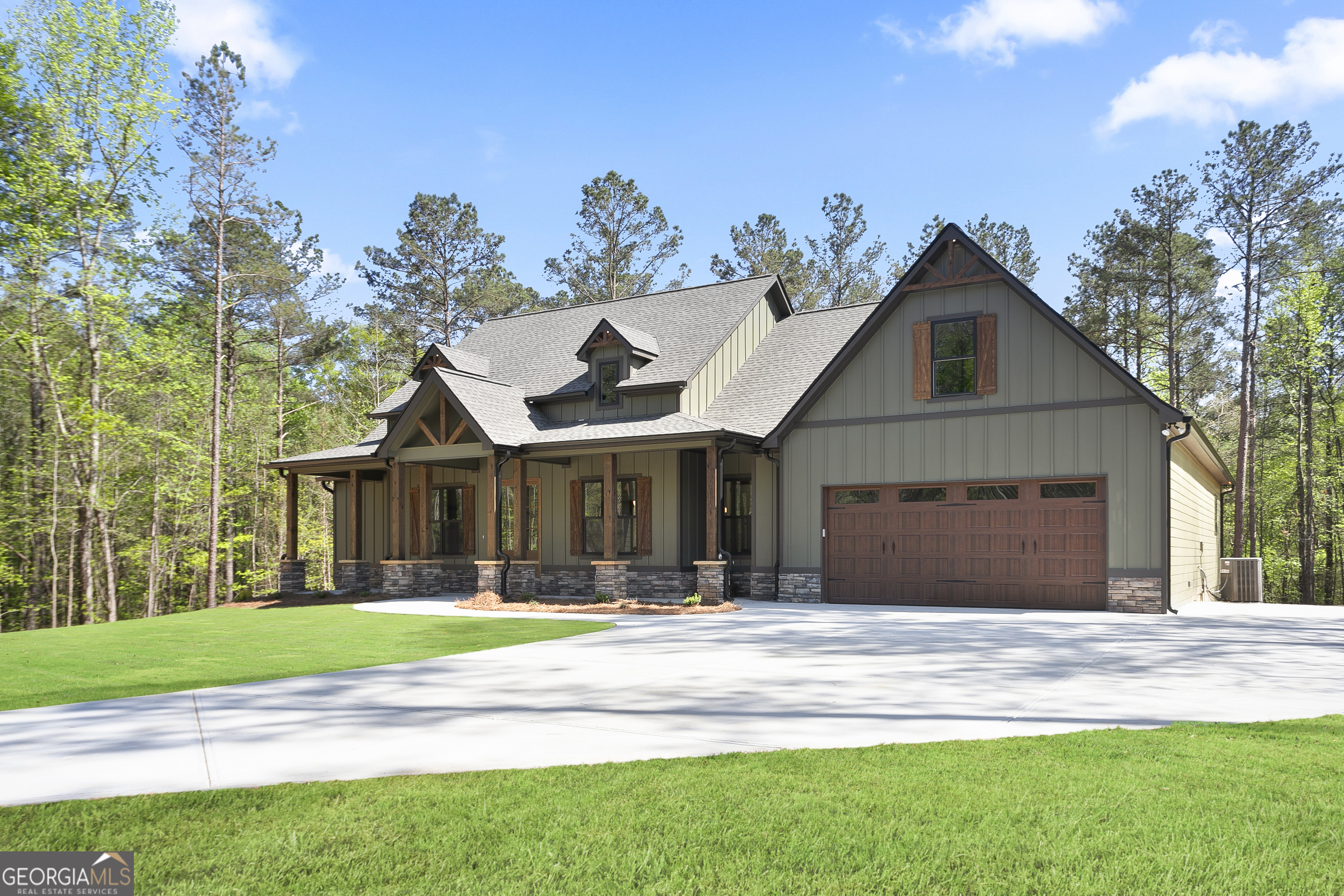Property Photo: 628 Sandhill Hickory Level Road GA 30116