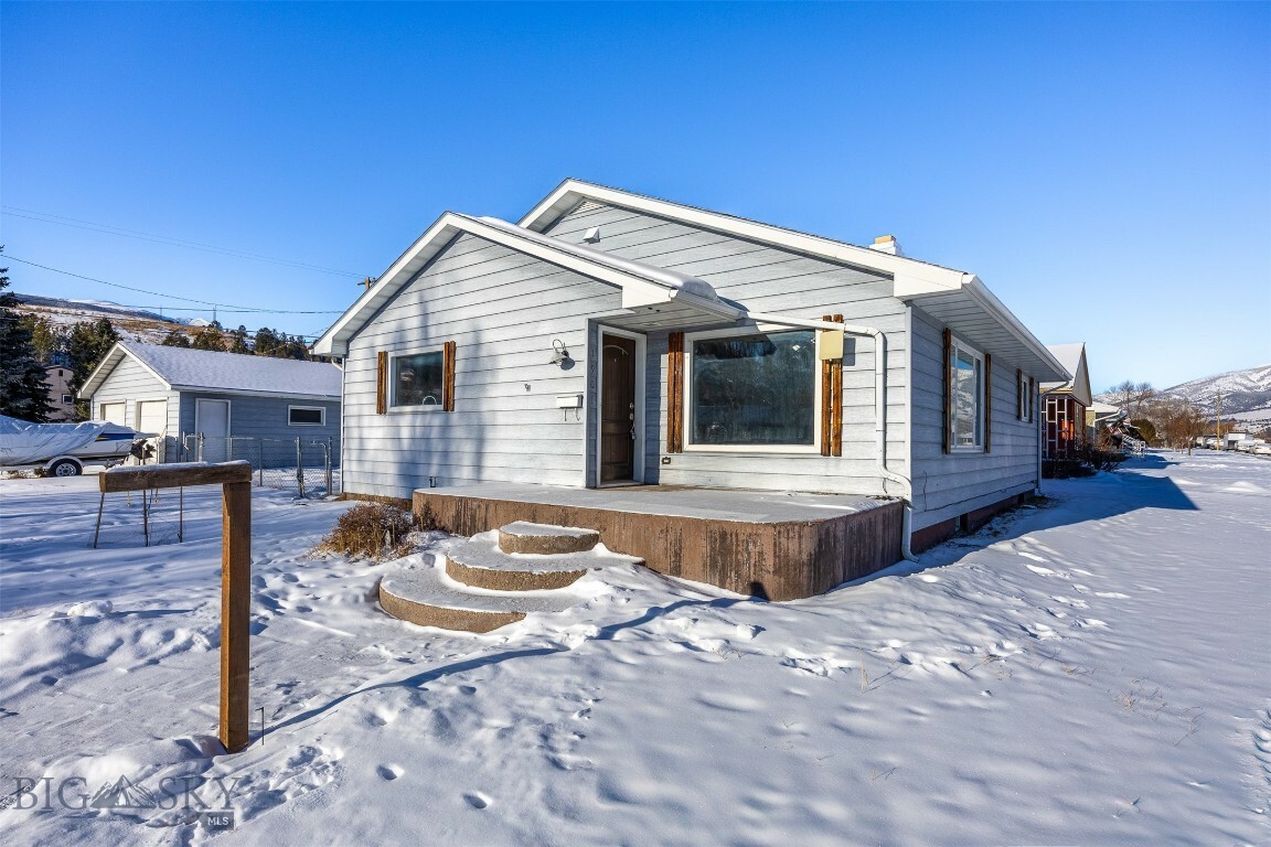 Property Photo:  1901 Hamburg  MT 59711 