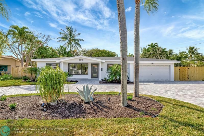 Property Photo: 1310 NE 42nd St FL 33334