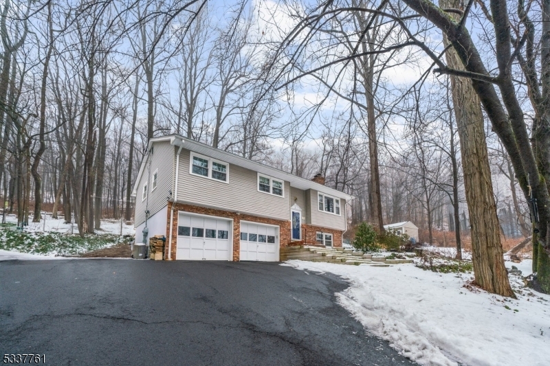 Property Photo:  137 Fairview Ave  NJ 08829 