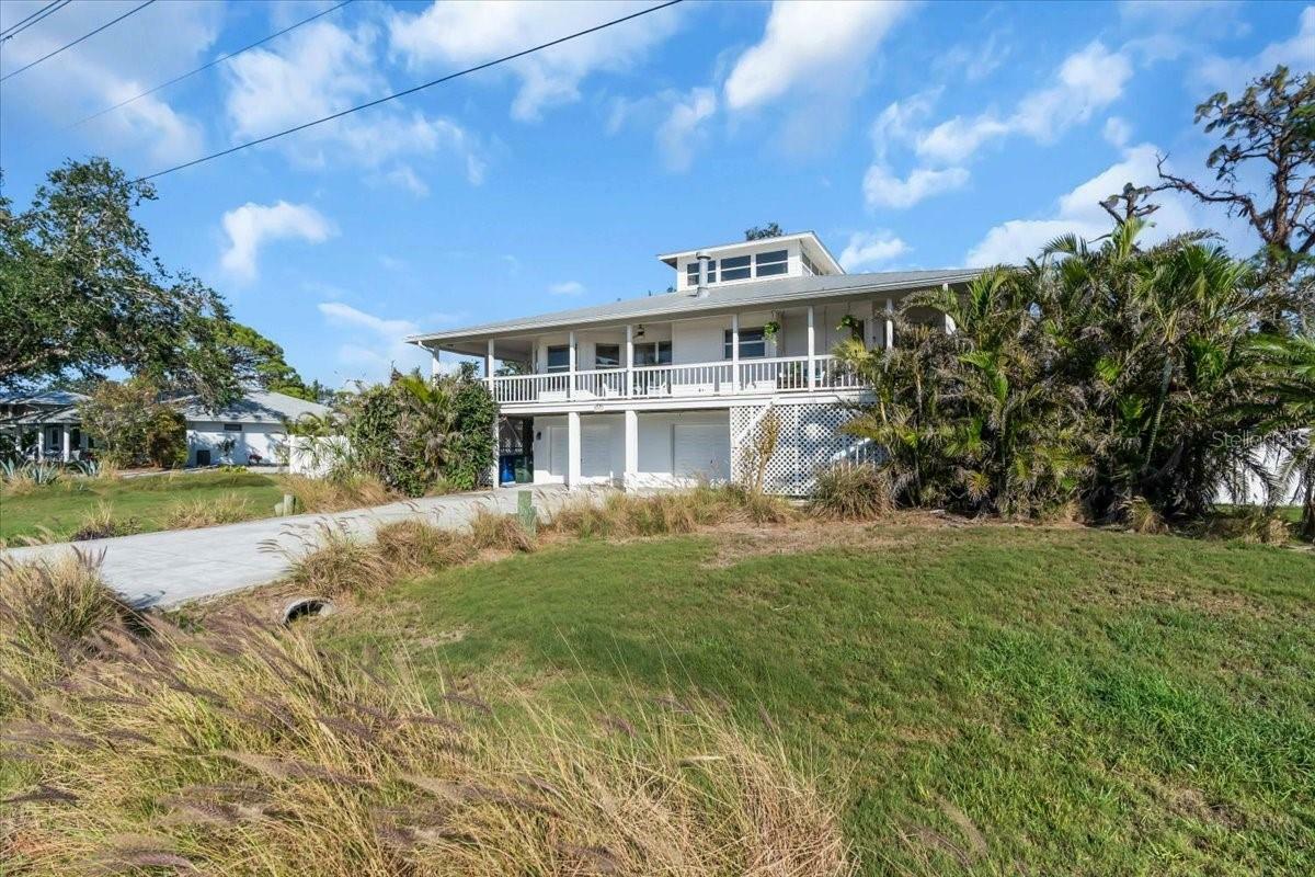 Property Photo: 2371 Scenic Drive FL 34293