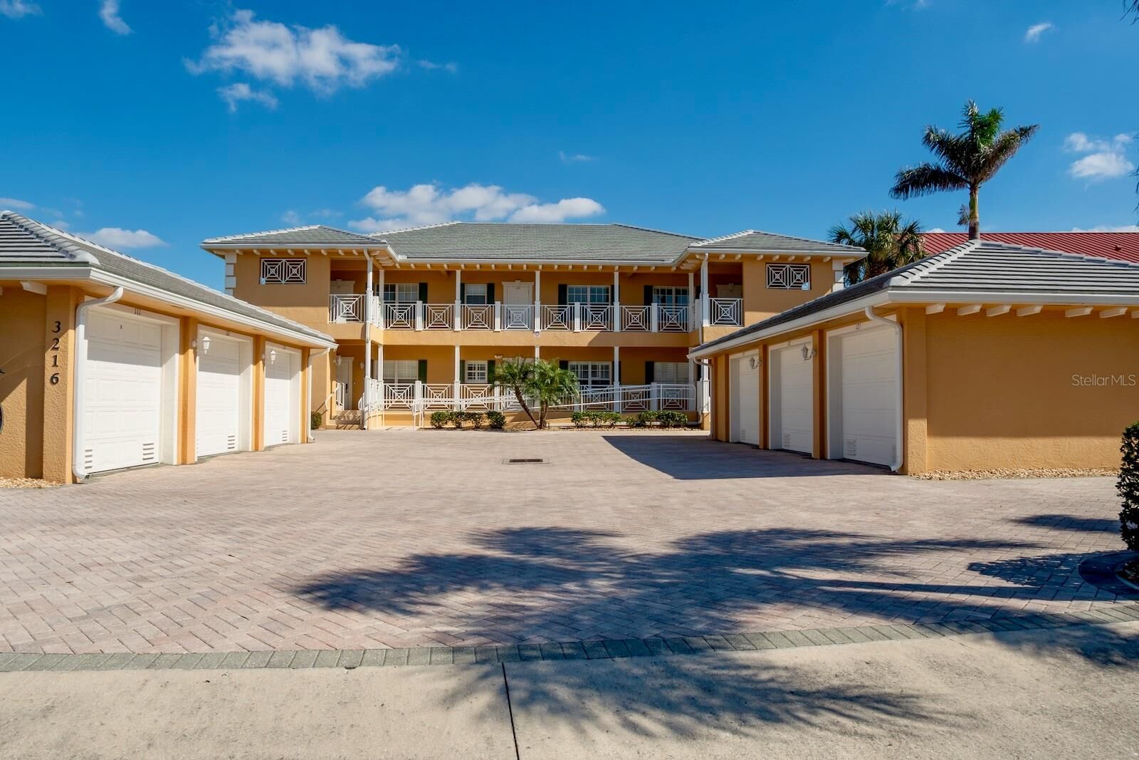 Property Photo:  3216 Purple Martin Drive 121  FL 33950 