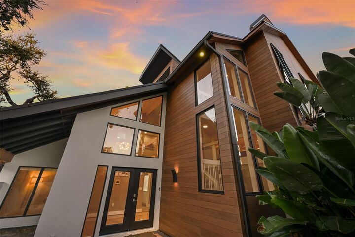 Property Photo:  5236 Siesta Cove Drive  FL 34242 