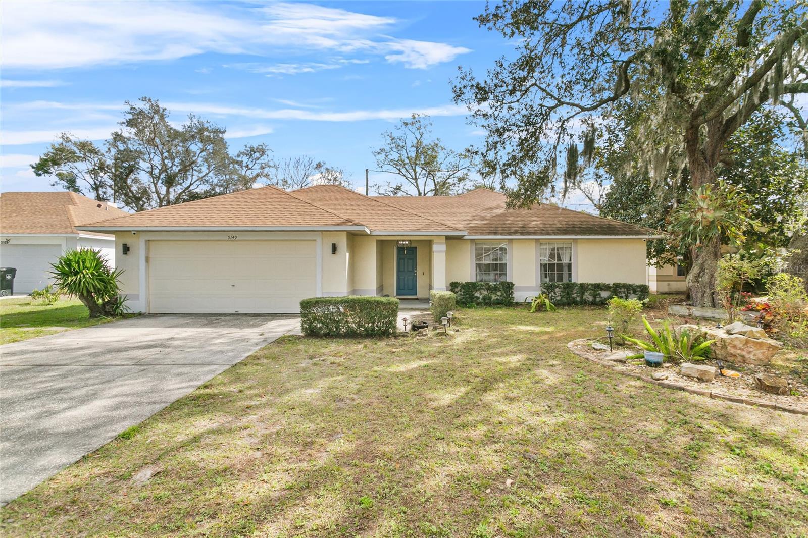 Property Photo: 5149 Clarion Oaks Drive FL 32808