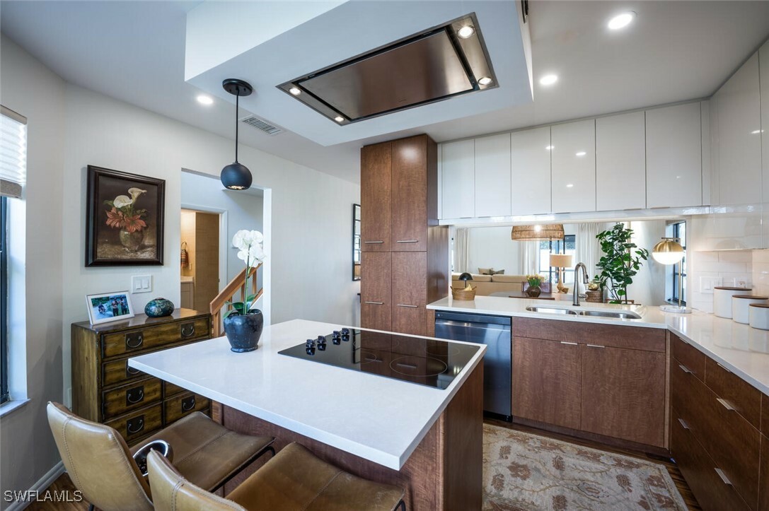 Property Photo: 780 Meadowland Drive H FL 34108
