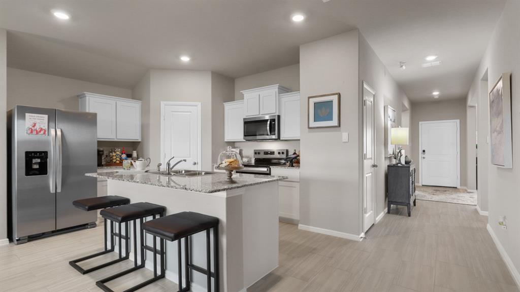 Property Photo: 307 Pecos Drive TX 76020