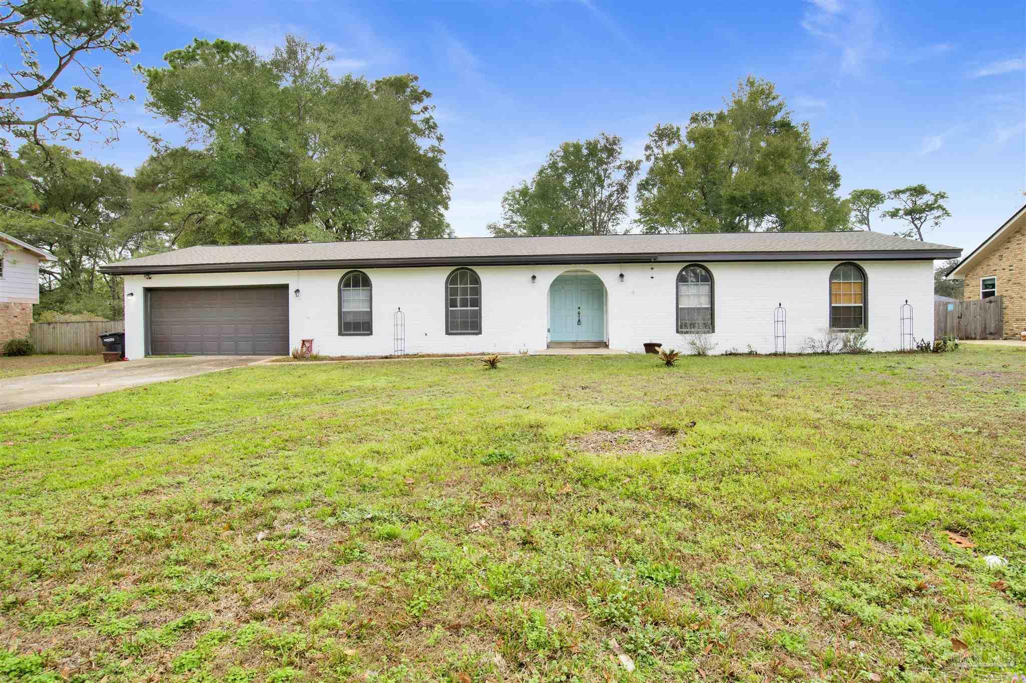 Property Photo:  3840 Collingswood Rd  FL 32514 