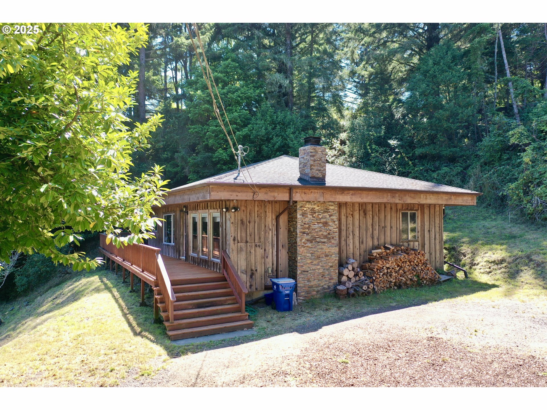 Property Photo: 28656 Brooks Rd OR 97444