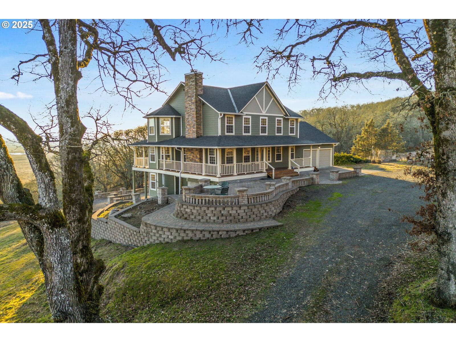 Property Photo:  2665 N Pacific Hwy Hwy W  OR 97371 