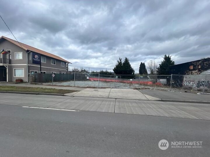 326 -330 NW 85th Street  Seattle WA 98117 photo