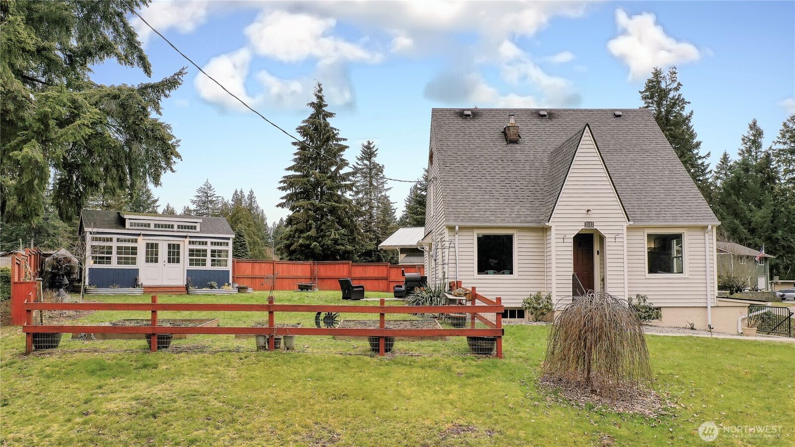 Property Photo:  2611  South Bay Road NE  WA 98506 