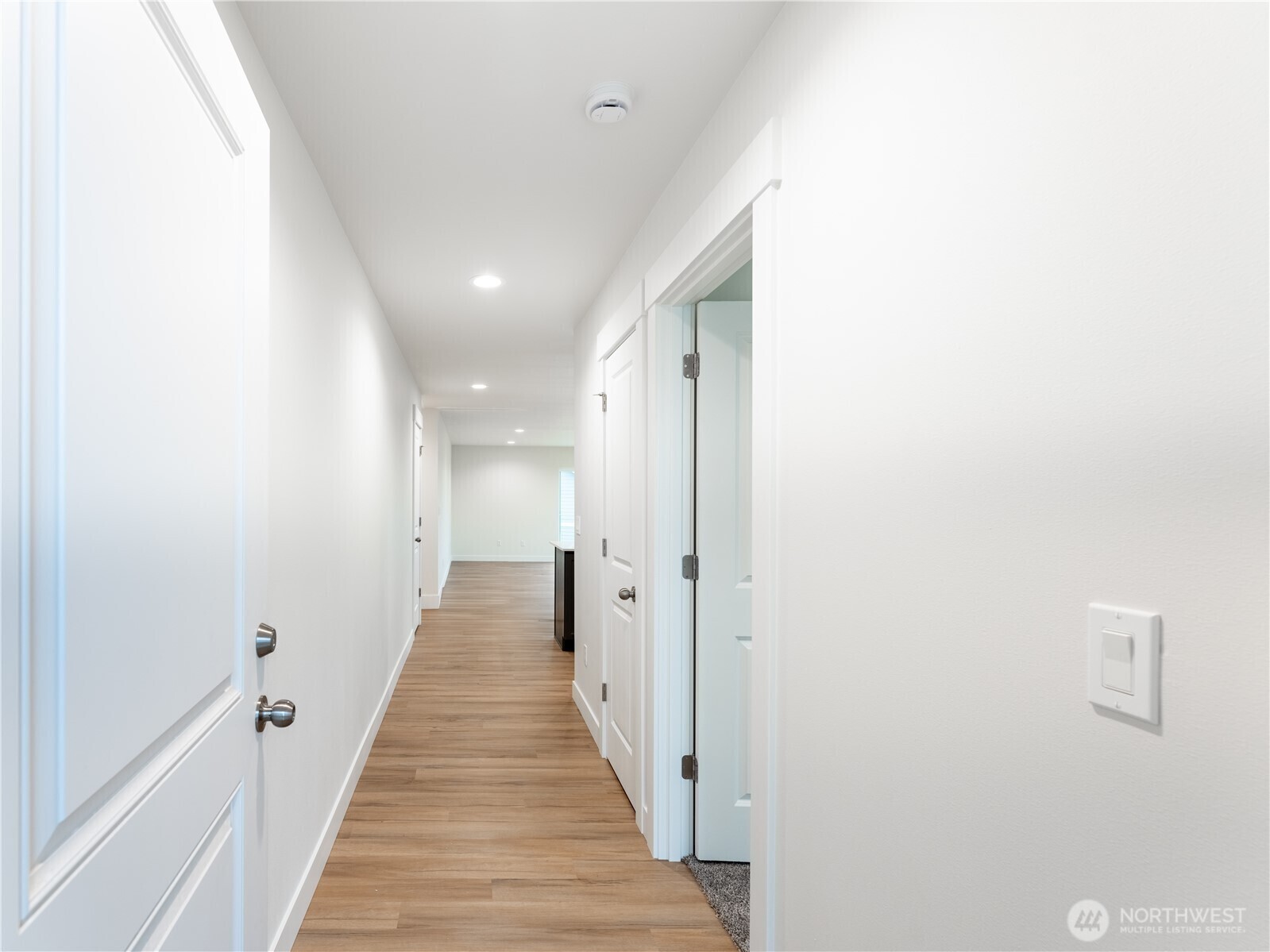Property Photo: 823 N Lyle Avenue WA 98802