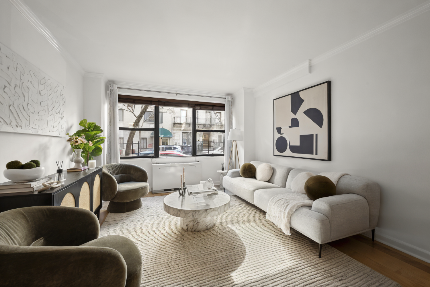 Property Photo: 200 E 27th Street 1E NY 10016