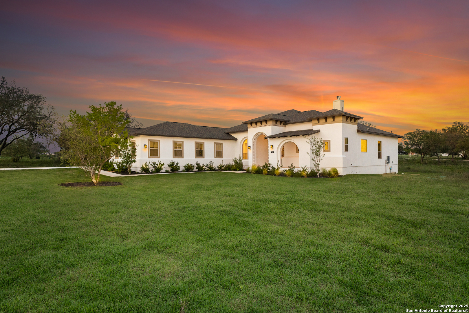 Property Photo: 239 Legend Park TX 78009