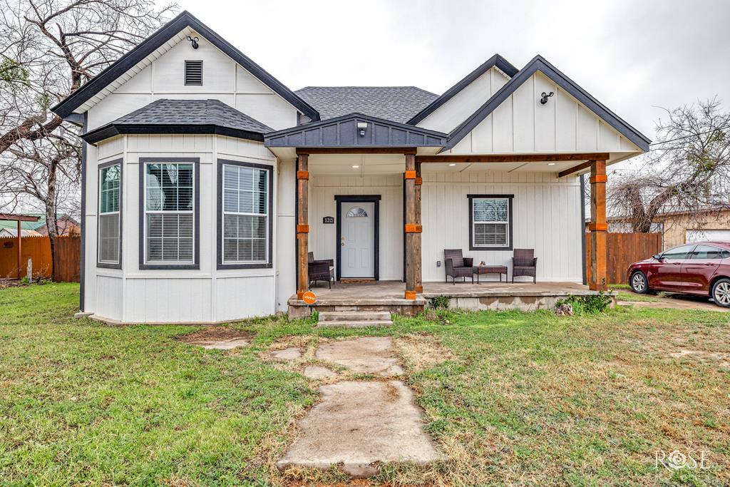 Property Photo:  12 W 8th St  TX 76903 