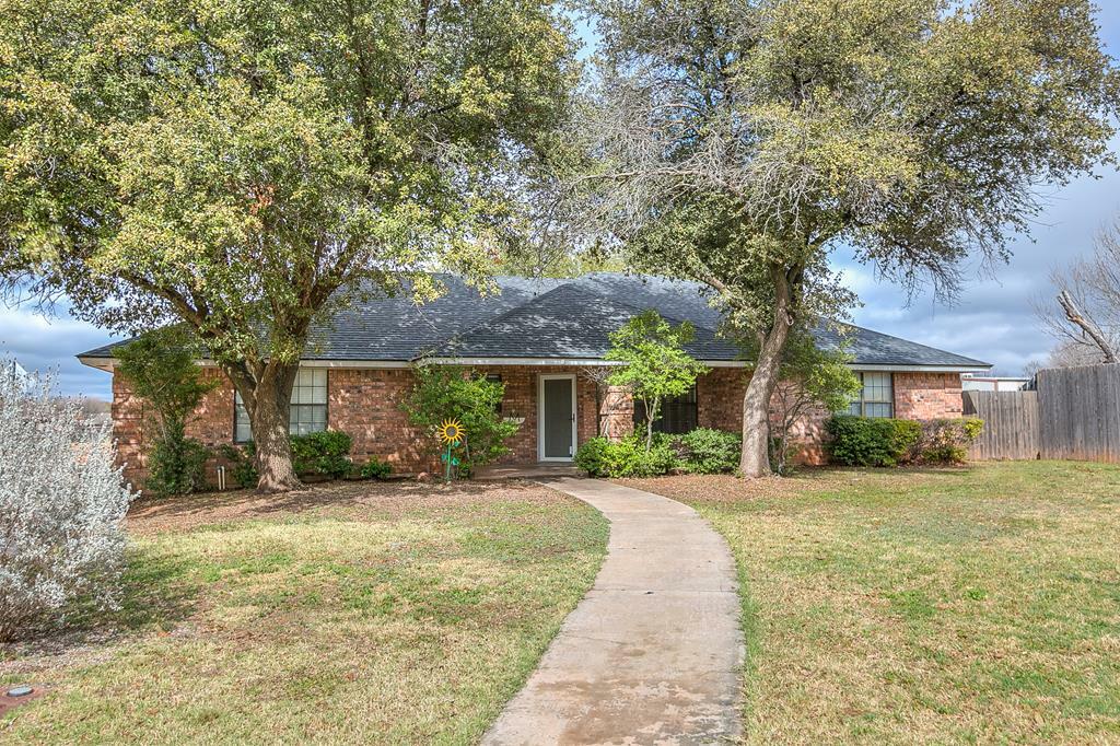 Property Photo:  4006 Shefflera Dr  TX 76904 